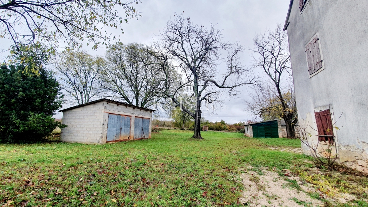 Antichità Višnjan, 400m2