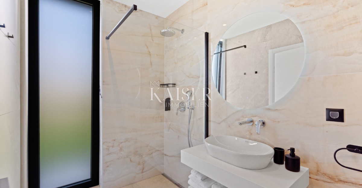 Istria - Parenzo, villa di lusso con vista mare