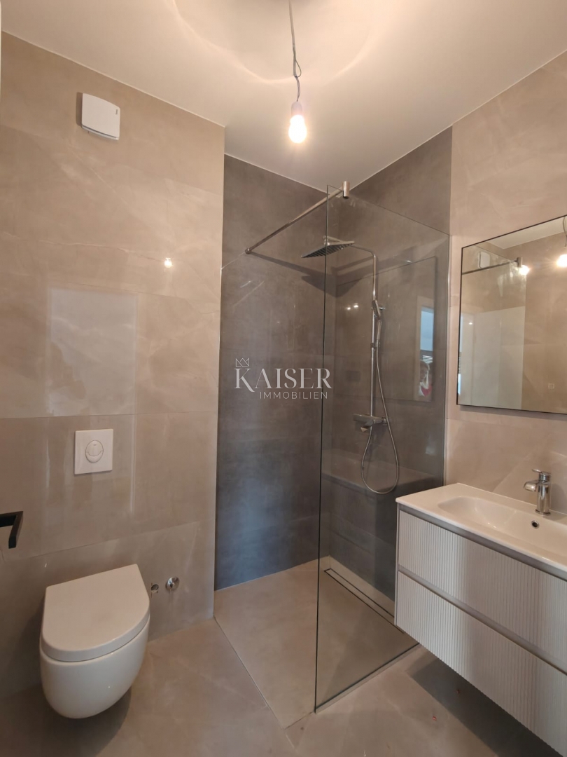 Appartamento Okrug Gornji, Okrug, 80,08m2