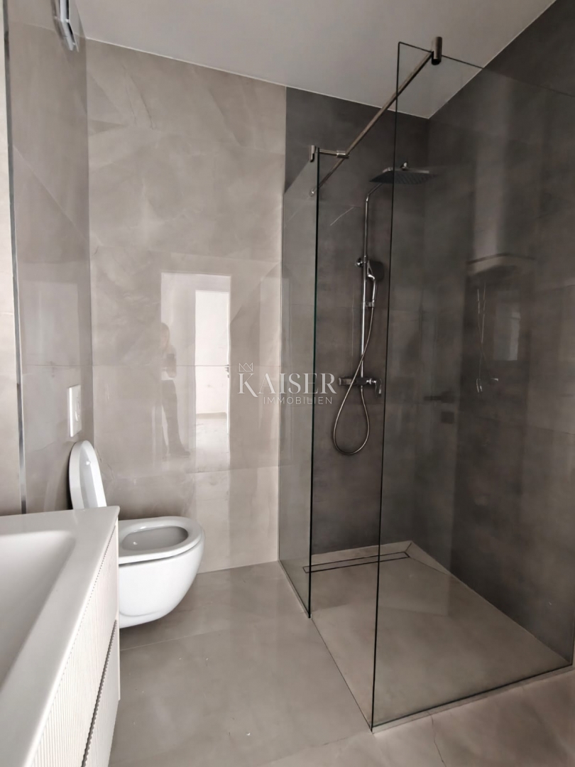 Appartamento Okrug Gornji, Okrug, 80,08m2