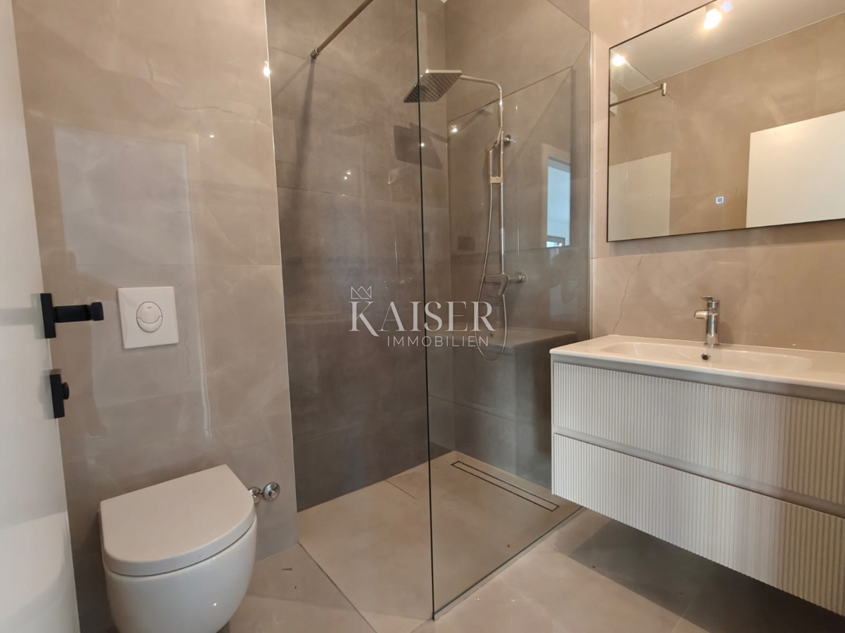 Appartamento Okrug Gornji, Okrug, 80,08m2