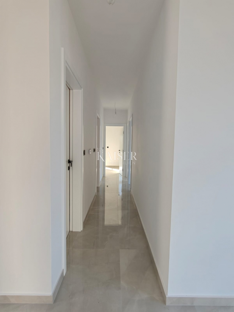 Appartamento Okrug Gornji, Okrug, 80,08m2