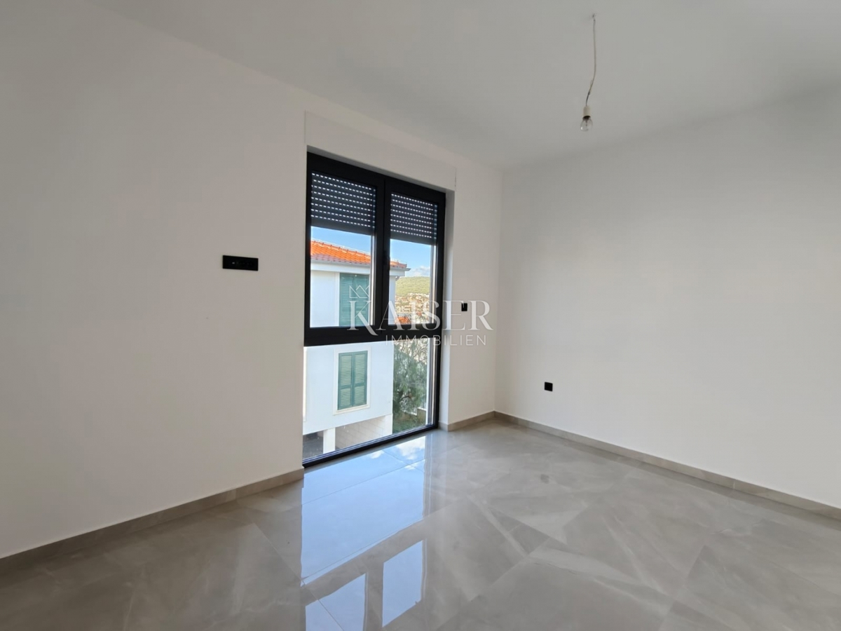 Appartamento Okrug Gornji, Okrug, 80,08m2