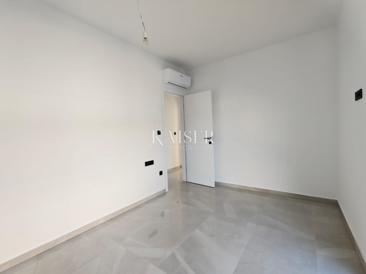 Appartamento Okrug Gornji, Okrug, 80,08m2