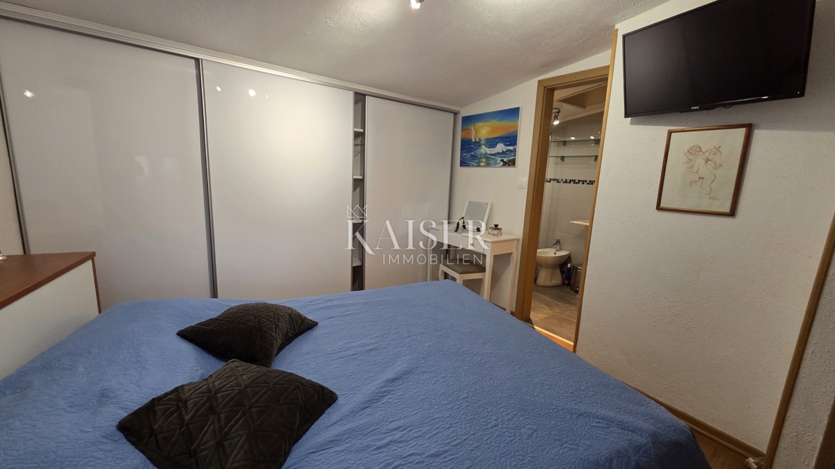 Crikvenica, Selce - casa recentemente ristrutturata nel centro storico con 2 appartamenti