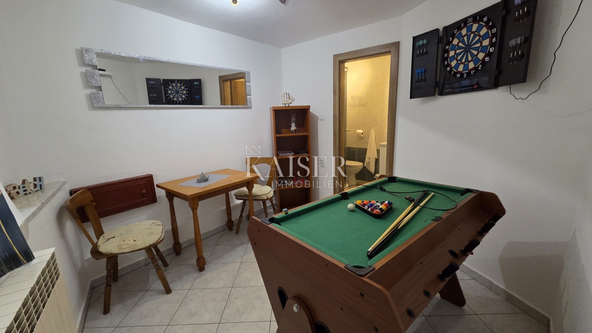 Crikvenica, Selce - casa recentemente ristrutturata nel centro storico con 2 appartamenti