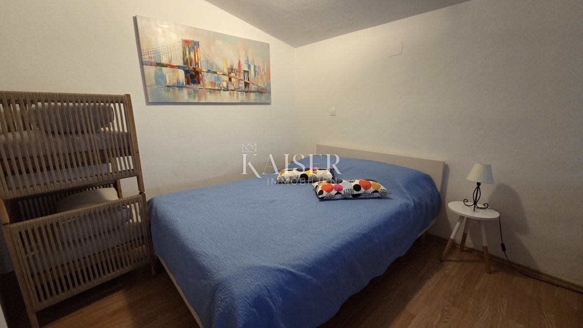 Crikvenica, Selce - casa recentemente ristrutturata nel centro storico con 2 appartamenti