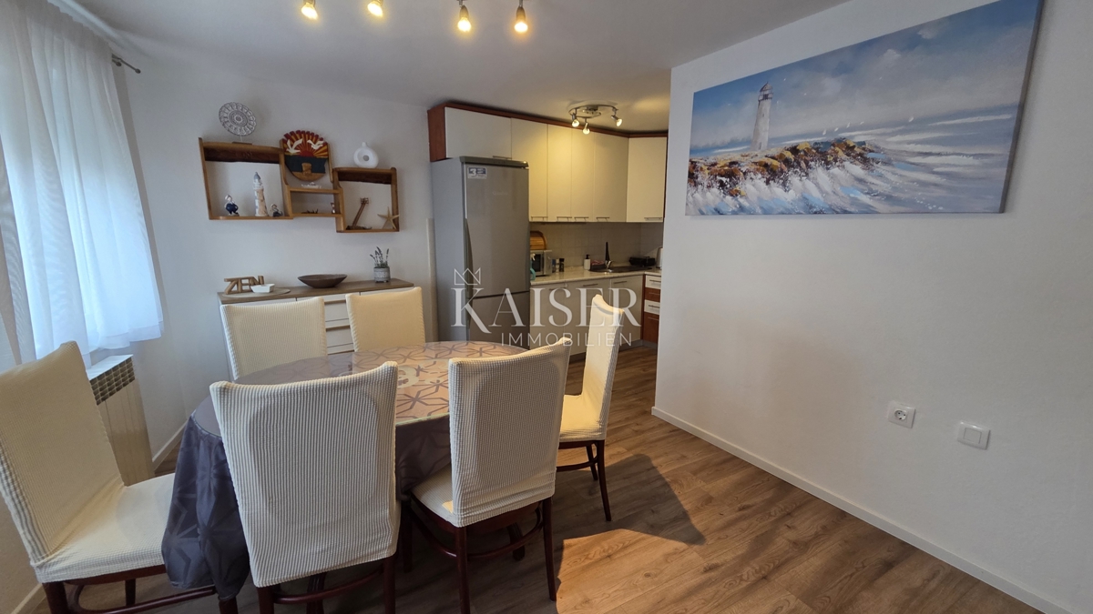 Crikvenica, Selce - casa recentemente ristrutturata nel centro storico con 2 appartamenti