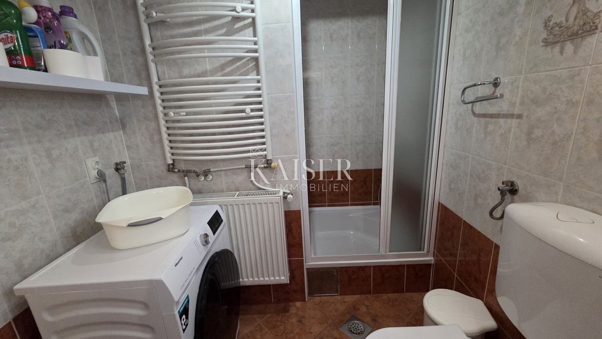 Crikvenica, Selce - casa recentemente ristrutturata nel centro storico con 2 appartamenti