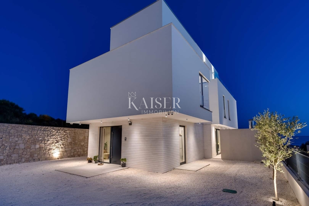 Eccellente villa nuova a Spalato