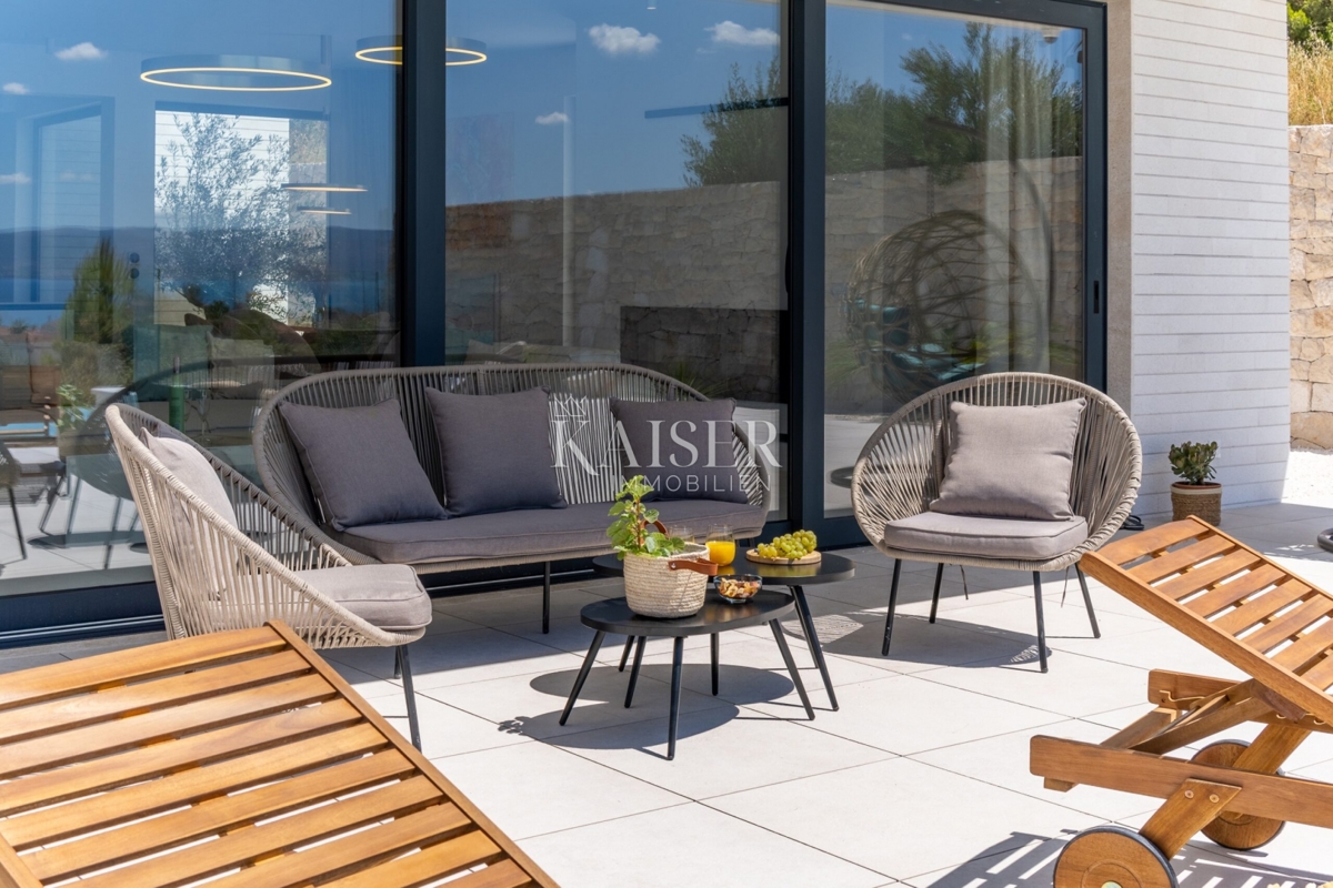 Eccellente villa nuova a Spalato