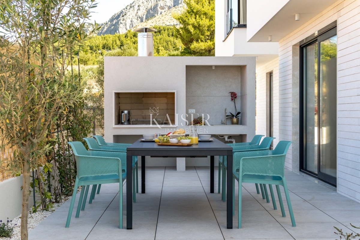 Eccellente villa nuova a Spalato