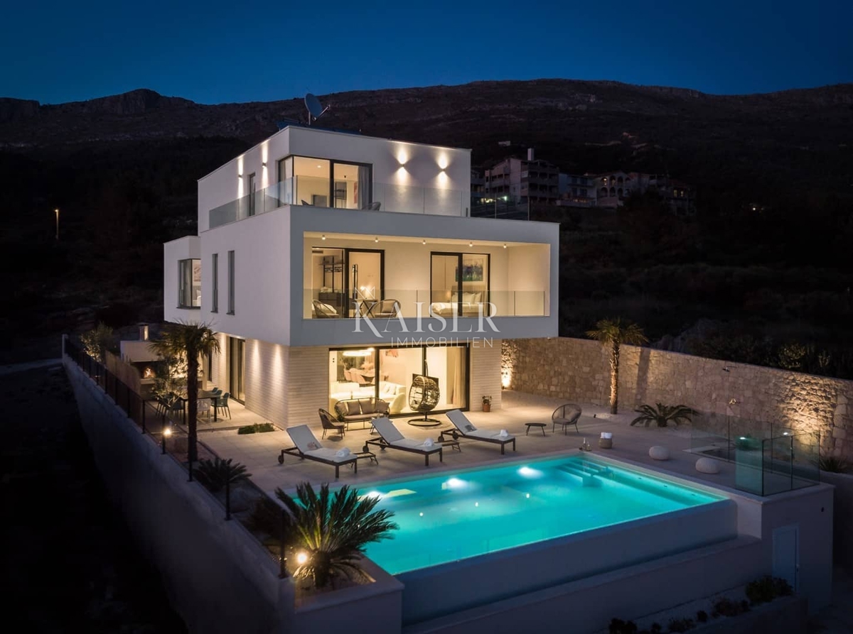 Eccellente villa nuova a Spalato