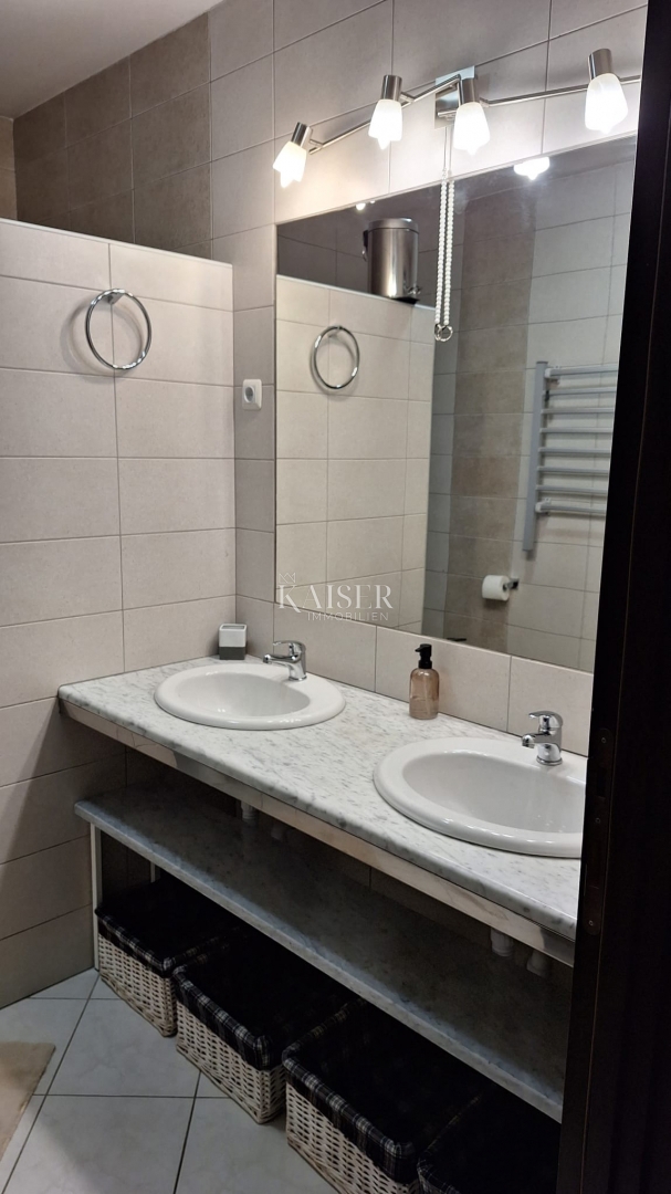 Matulji, Brešca - appartamento con tre camere da letto, parcheggio e giardino