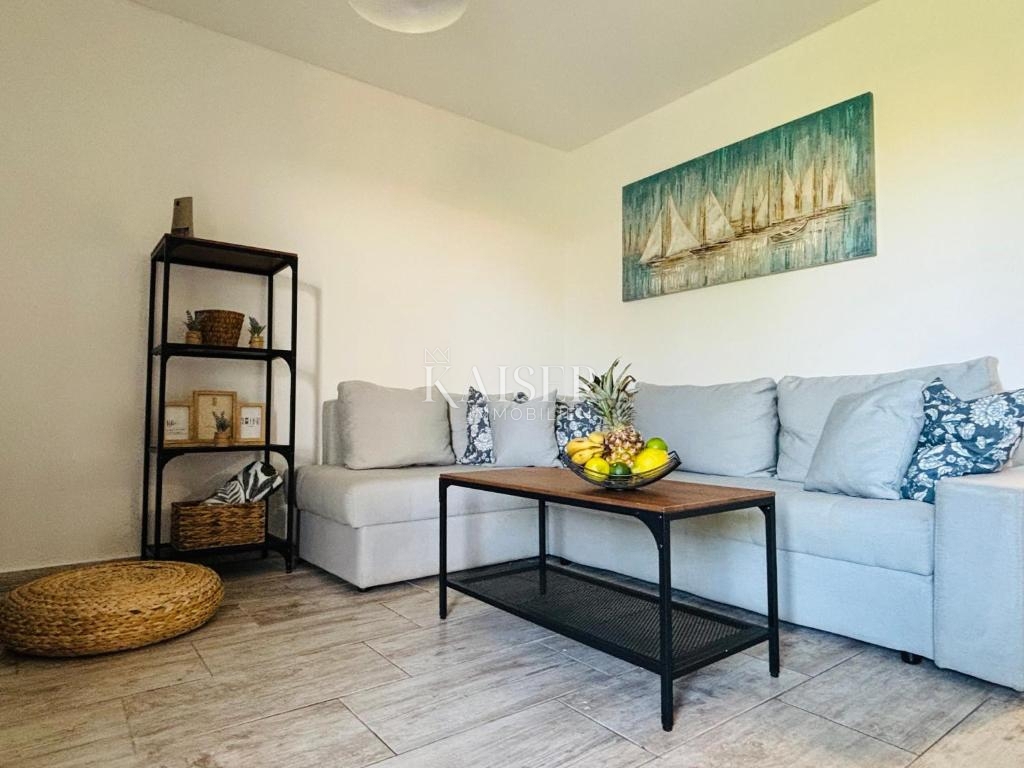 Opatija, Brseč - casa con giardino in centro, 57 m2