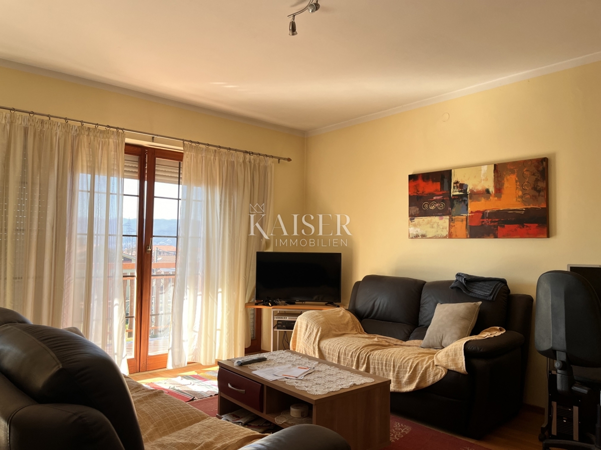 Rijeka, Marinići - casa con locali commerciali in una posizione popolare