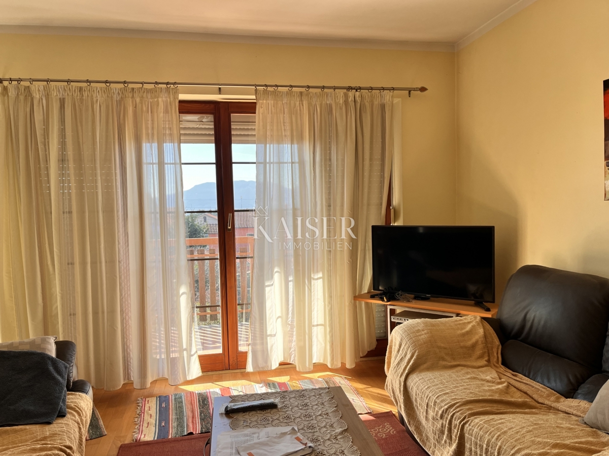 Rijeka, Marinići - casa con locali commerciali in una posizione popolare