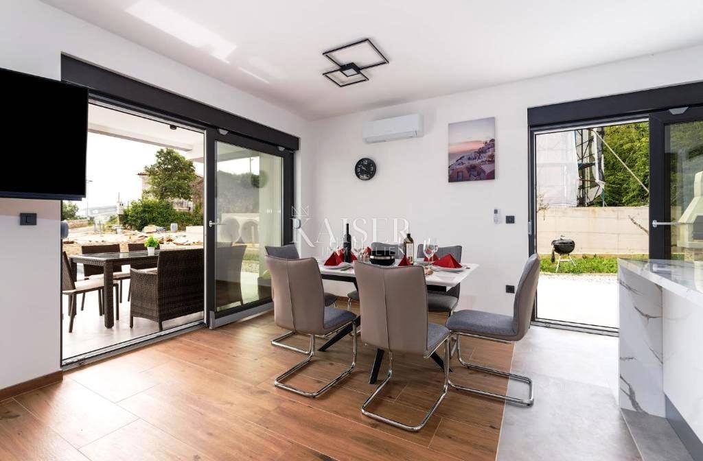 Krk, Risika - moderna casa bifamiliare, 150 m2, vista mare