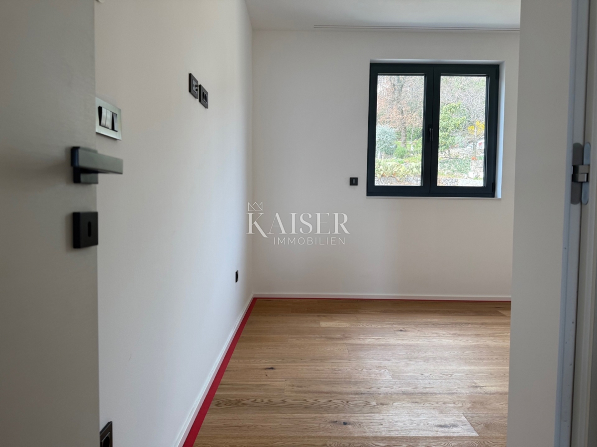 Opatija, Lovran - attico esclusivo con giardino privato e vista panoramica