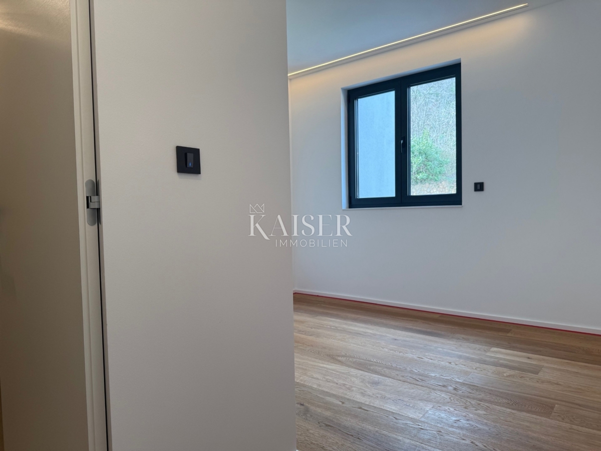 Opatija, Lovran - attico esclusivo con giardino privato e vista panoramica