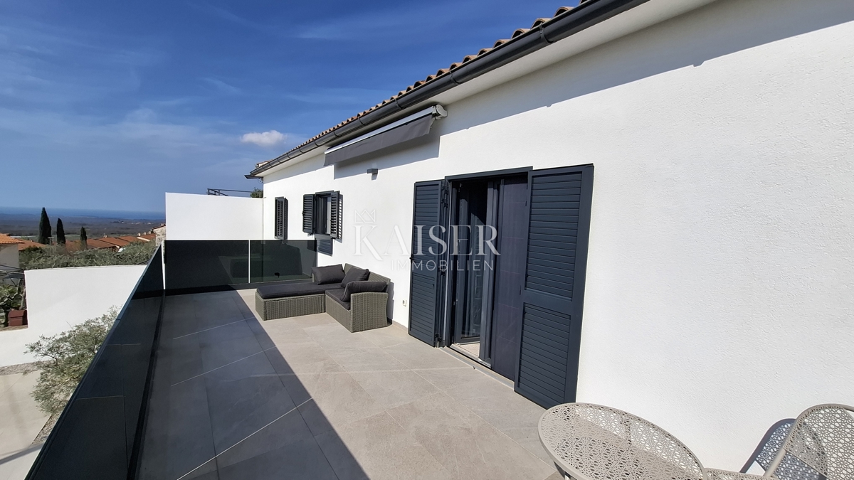 Istria, Kaštelier - Casa con due appartamenti, 188 m2, piscina