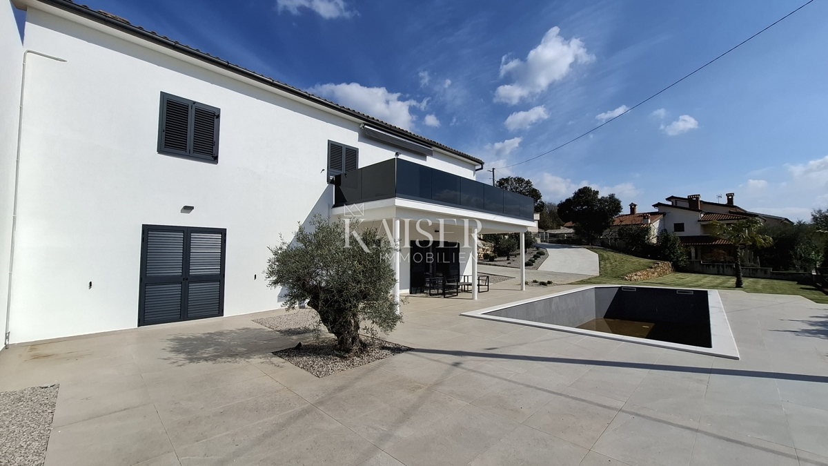Istria, Kaštelier - Casa con due appartamenti, 188 m2, piscina