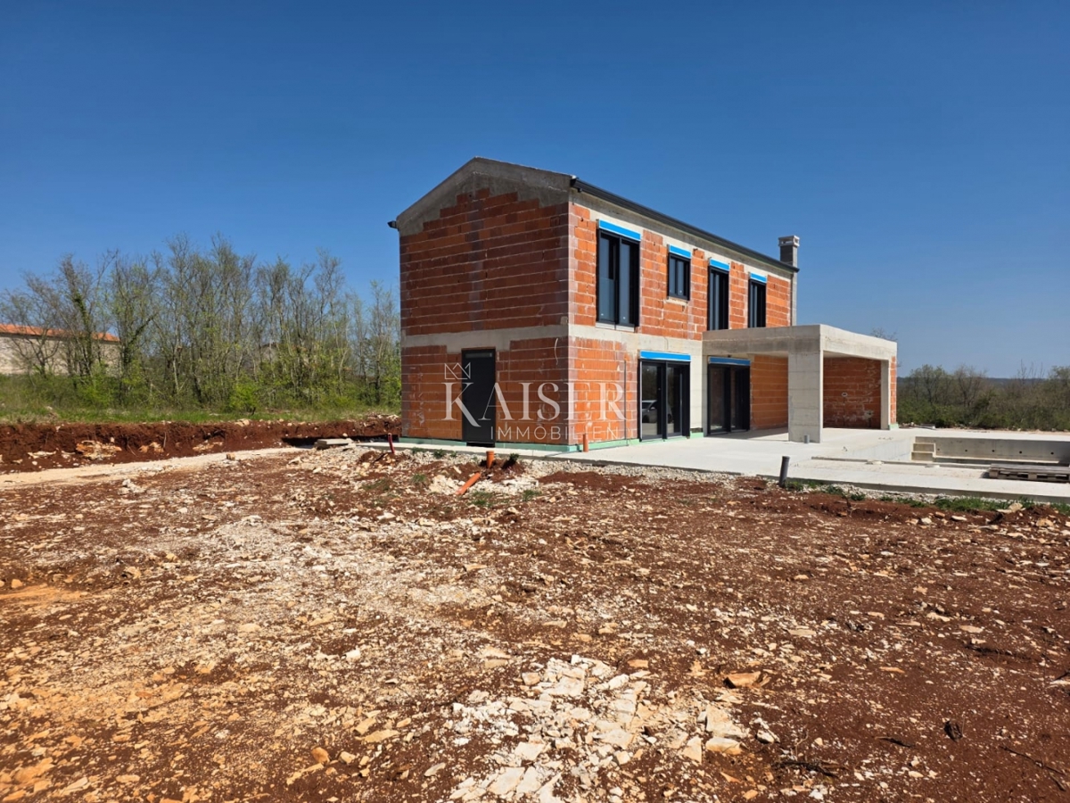 Istria, Tinjan - casa con piscina immersa nella natura
