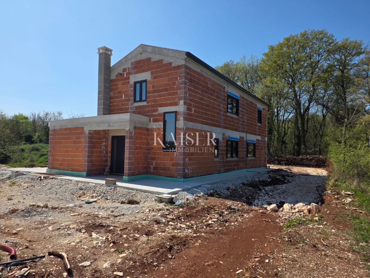Istria, Tinjan - casa con piscina immersa nella natura