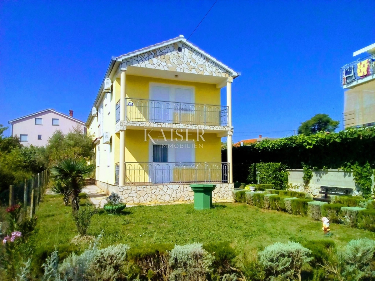 Isola di Krk, Šilo - casa con 5 appartamenti a 200 m dal mare
