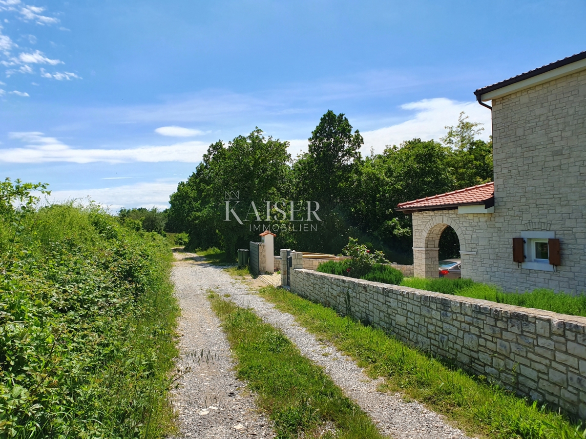 Земля під забудову Sveti Lovreč, 871m2