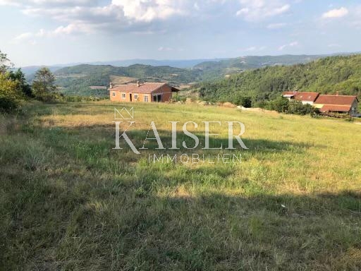 Istria, Pisino, terreno edificabile con vista sul Lago Butoniga