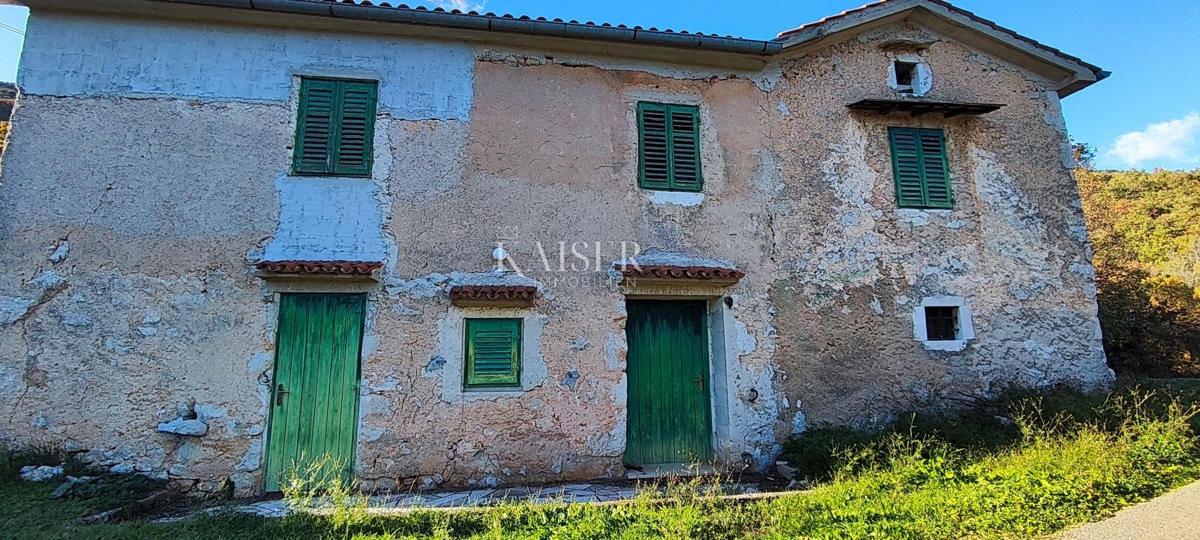 Brseč - casa da ristrutturare, 180 m2