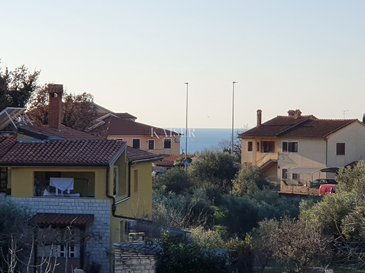 Istria - Parenzo, appartamento al 1° piano, vista mare