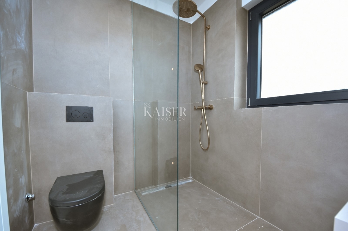 Vinjerac - attico di lusso 134m2, 1a fila al mare