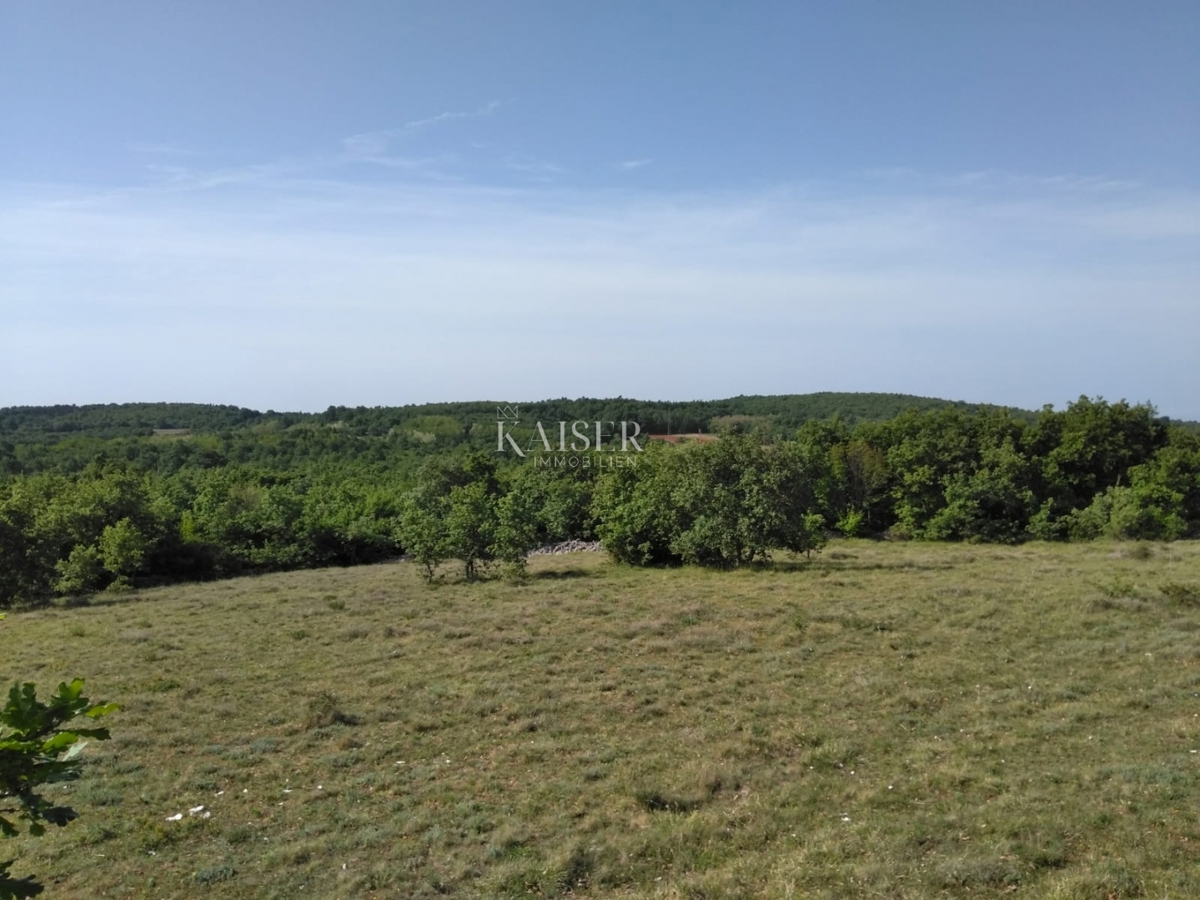 Istria - Visignano, bellissimo terreno con vista mare