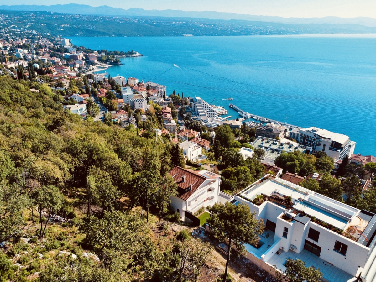 Opatija - Appartamento a due piani con 4 camere da letto e vista fantastica