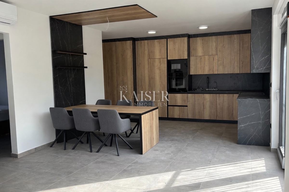 Zara, Privlaka appartamento in una nuova costruzione, 70 m dal mare