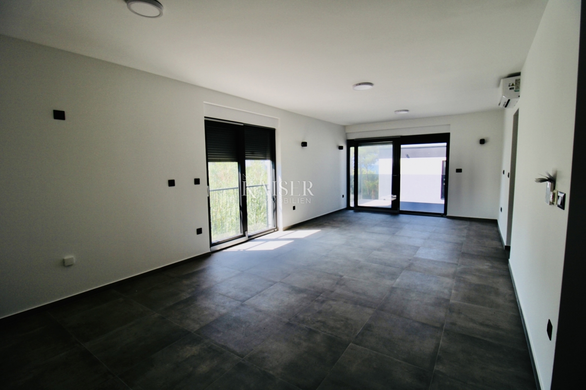 Zara, Privlaka appartamento in una nuova costruzione, 70 m dal mare