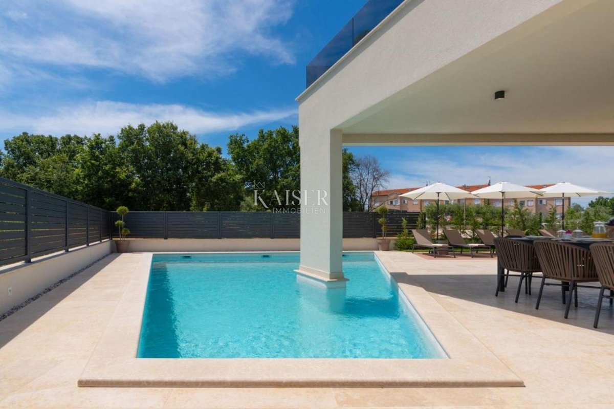 Istria - Parenzo, villa moderna e lussuosa con vista mare