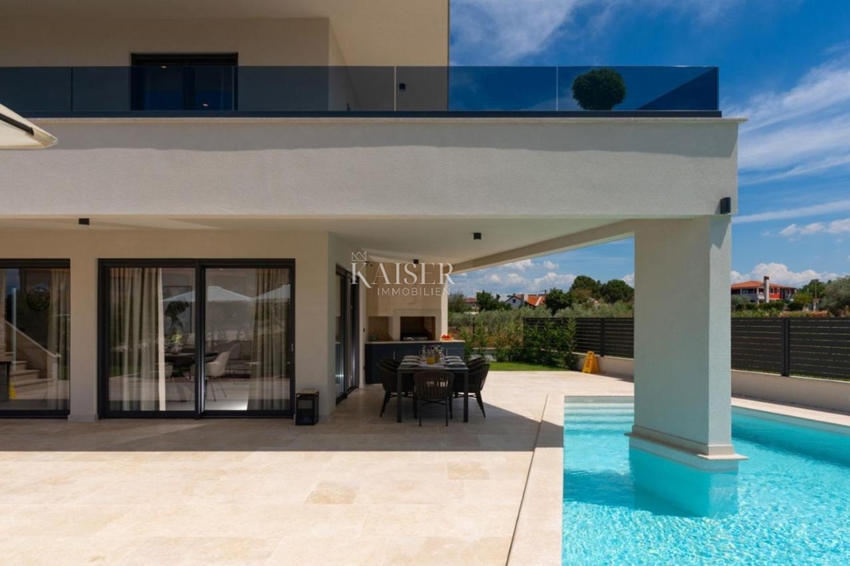 Istria - Parenzo, villa moderna e lussuosa con vista mare