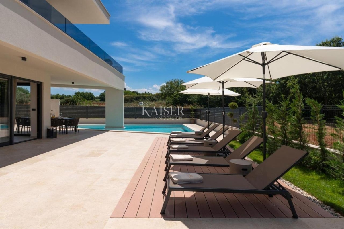 Istria - Parenzo, villa moderna e lussuosa con vista mare