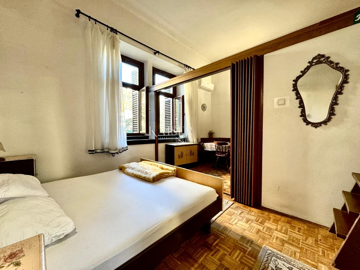 Opatija, Lovran – Appartamento con soppalco a 500 m dal mare, 56 m2