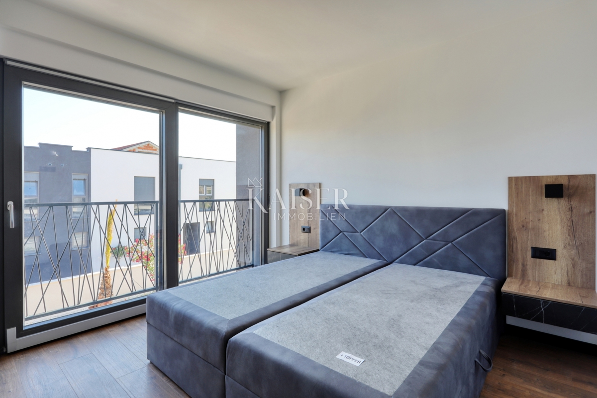 Zara, Privlaka, appartamento su due piani con giardino vicino al centro e al mare