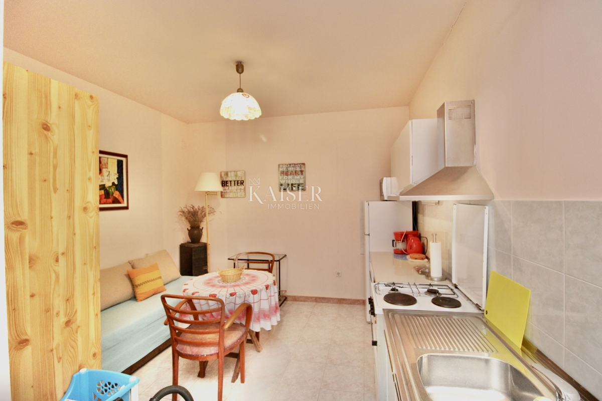 Opatija, Lovran – Appartamento 120 m2, prima fila al mare con spiaggia privata