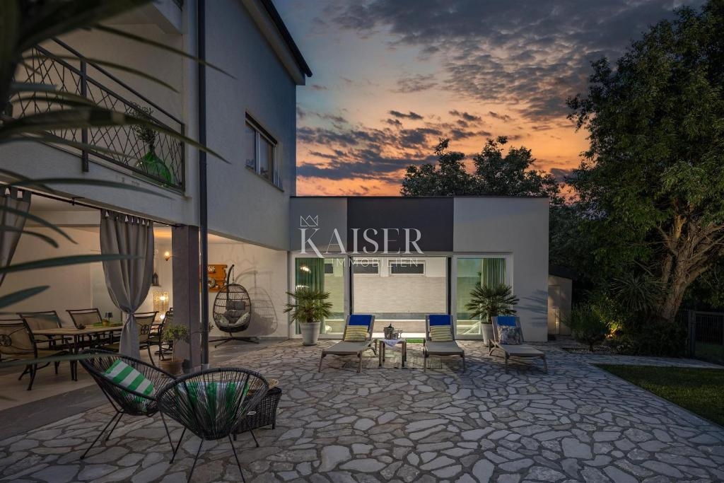 Tribalj - una bellissima villa vicino al lago