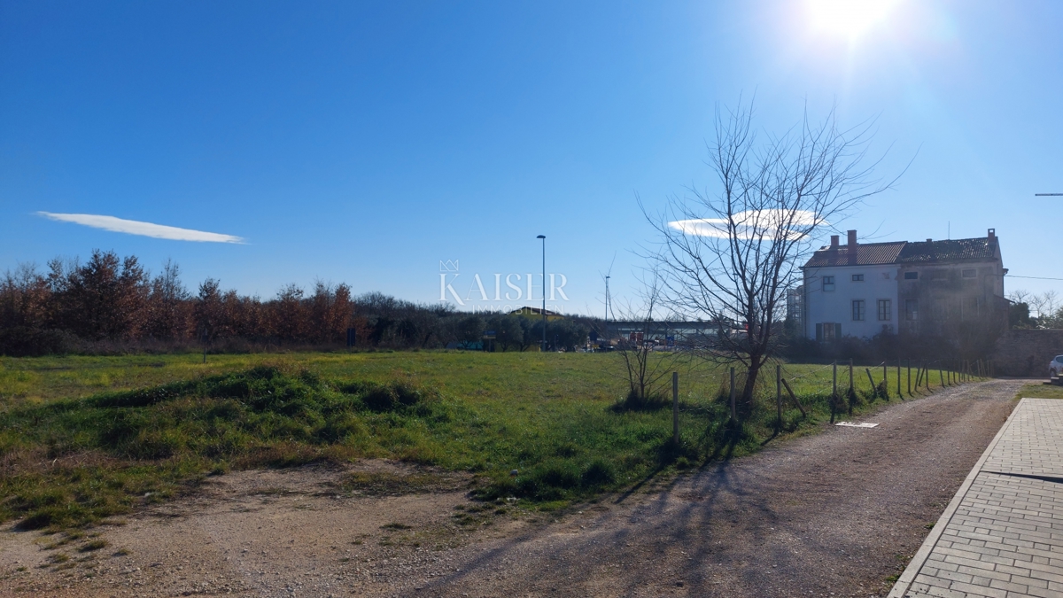 Земля під забудову Novigrad, 1.858m2