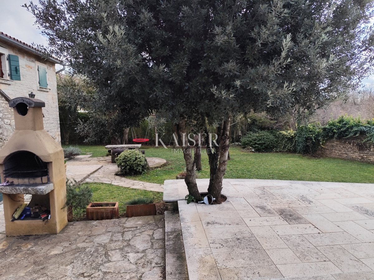 Istria, Žminj - bellissima casa in pietra con piscina