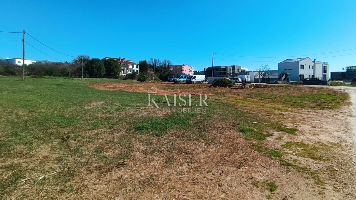 Istria, Pomer - terreno edificabile 565m2 a soli 100m dal mare