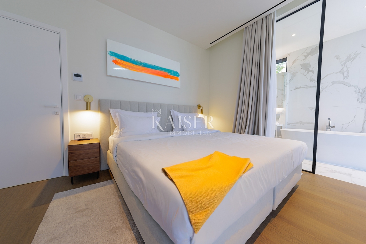 Istria, Umago, Salvore - villa di lusso in resort, 533m2, piscina a sfioro sul tetto