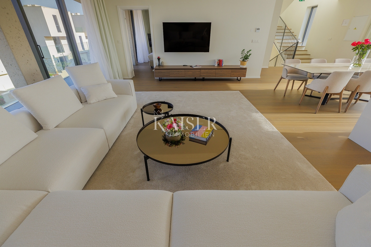 Istria, Umago, Salvore - villa di lusso in resort, 533m2, piscina a sfioro sul tetto